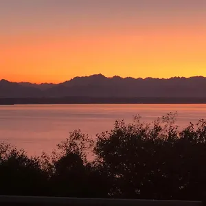  Apartment 1-bedroom Seaview On Luxury Estate With Views Of Olympic Mountains United States